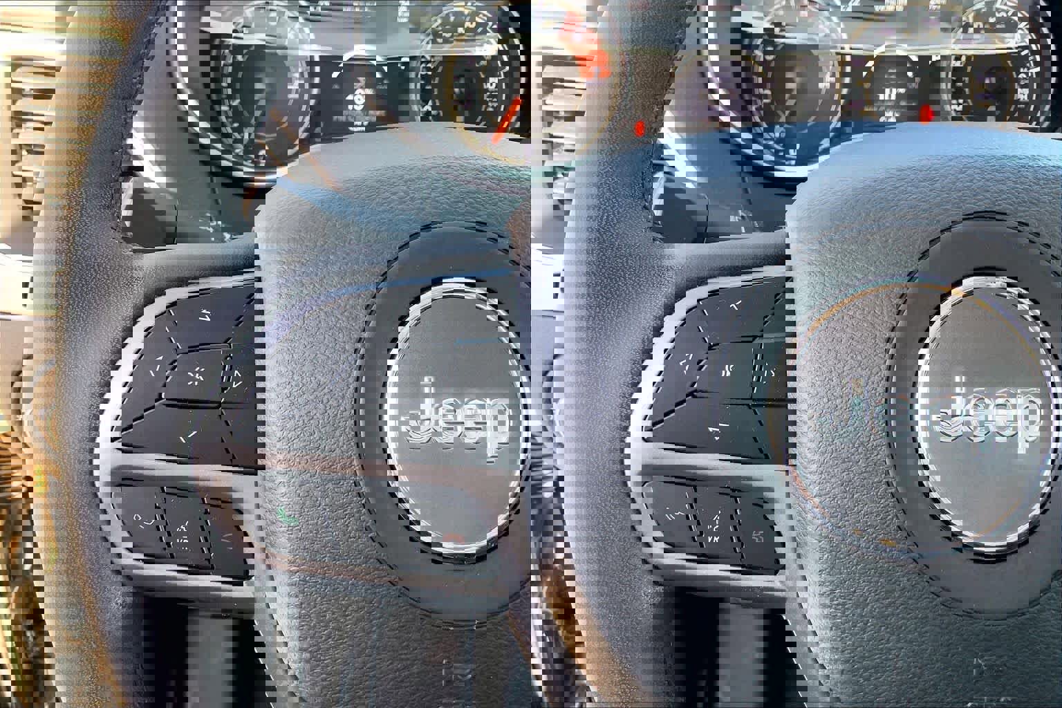 Used 2022 Jeep Cherokee Latitude Lux w/ Mopar Interior Package image 23