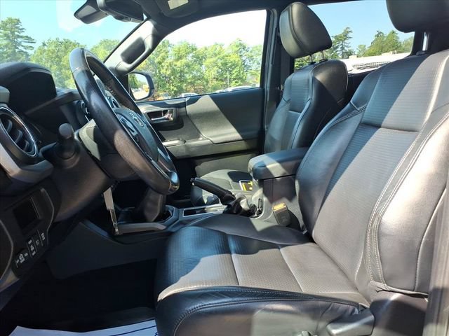 Used 2019 Toyota Tacoma TRD Off-Road w/ TRD Premium Off Road Package AWD/4WD image 15