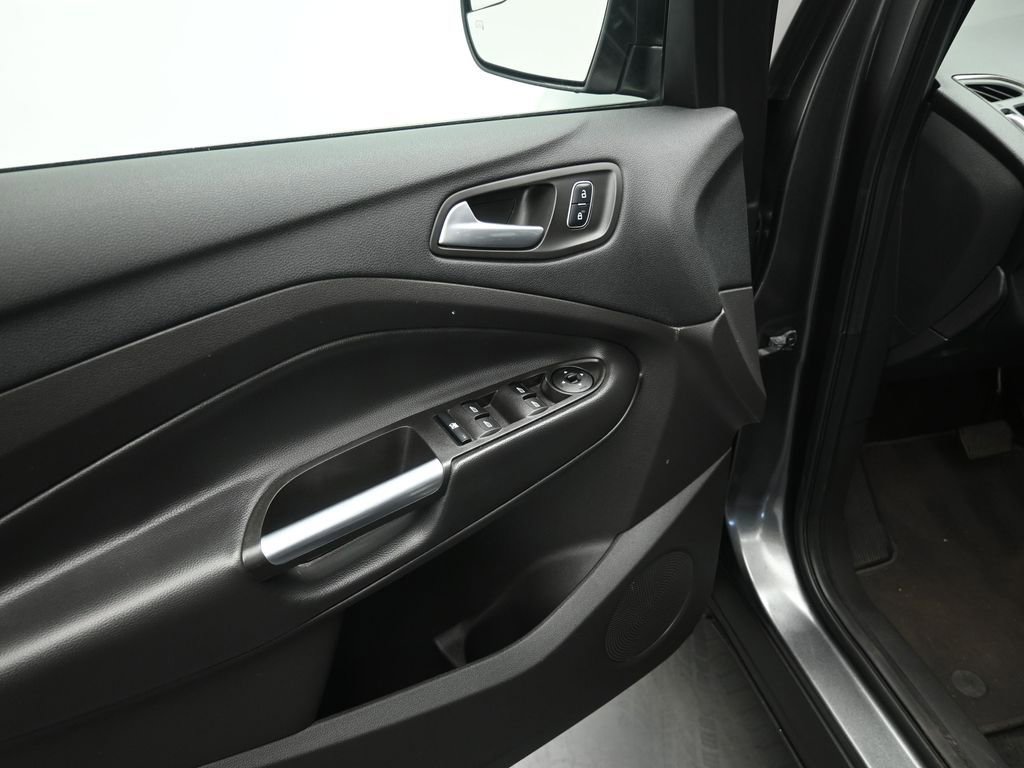 Certified 2018 Ford Escape SEL image 10