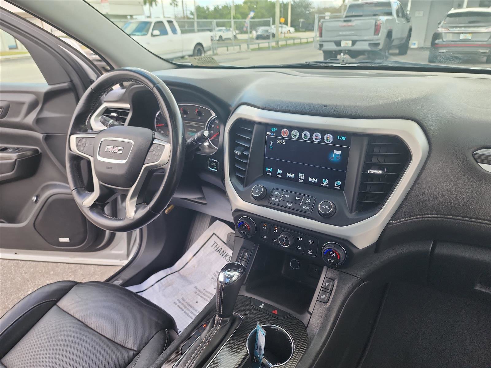 Used 2019 GMC Acadia SLT image 31