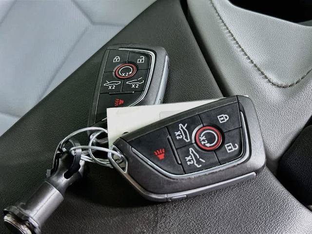 Used 2024 Chevrolet Corvette Stingray Preferred Cpe RWD image 18