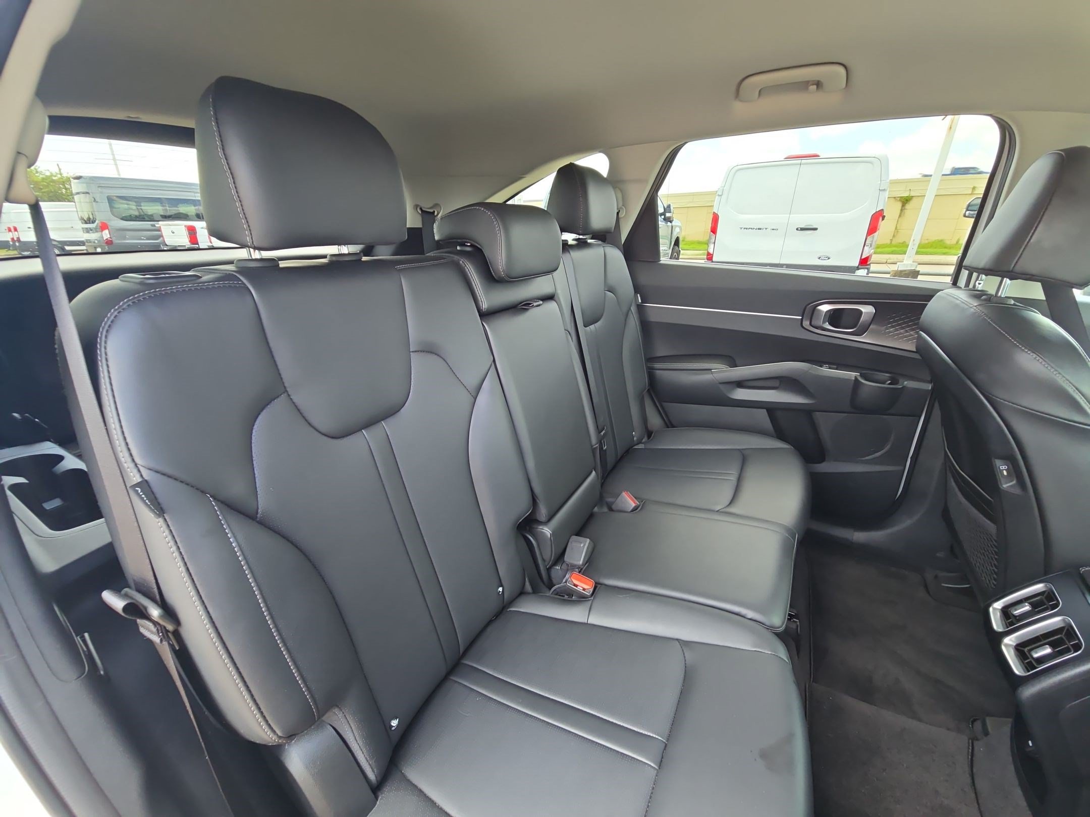 Used 2025 Kia Sorento S FWD image 32