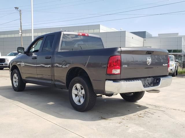 Used 2024 RAM 1500 Classic SLT AWD/4WD image 7