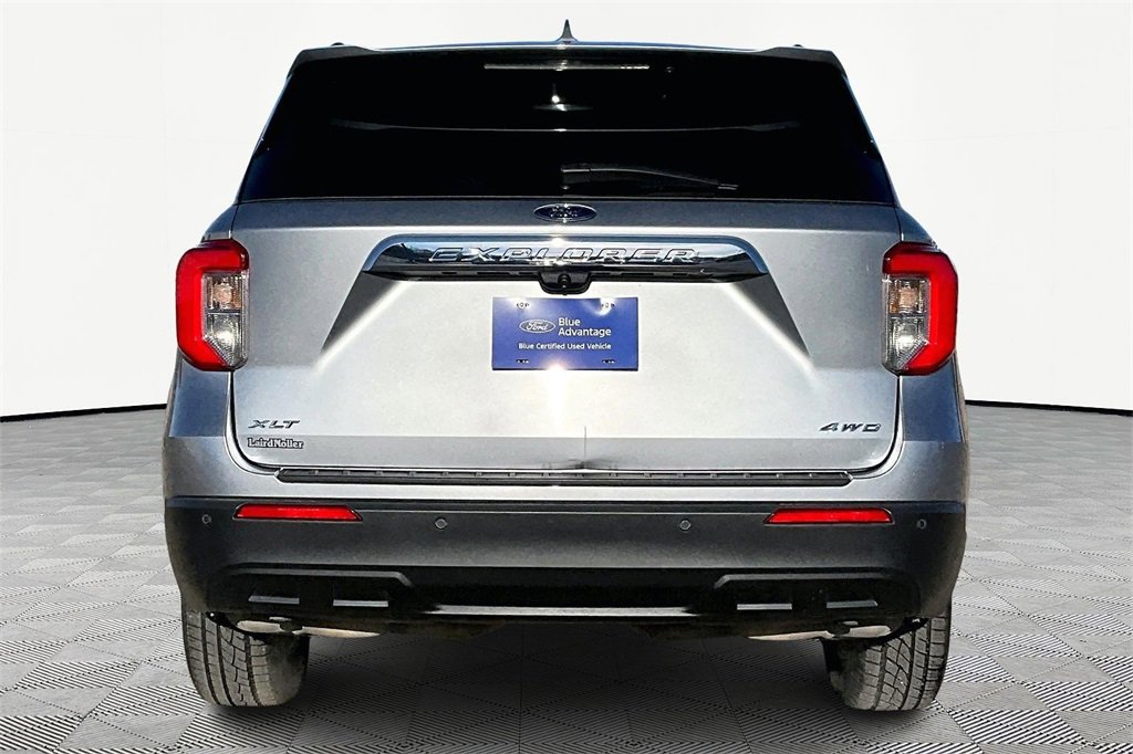 Certified 2022 Ford Explorer XLT image 4