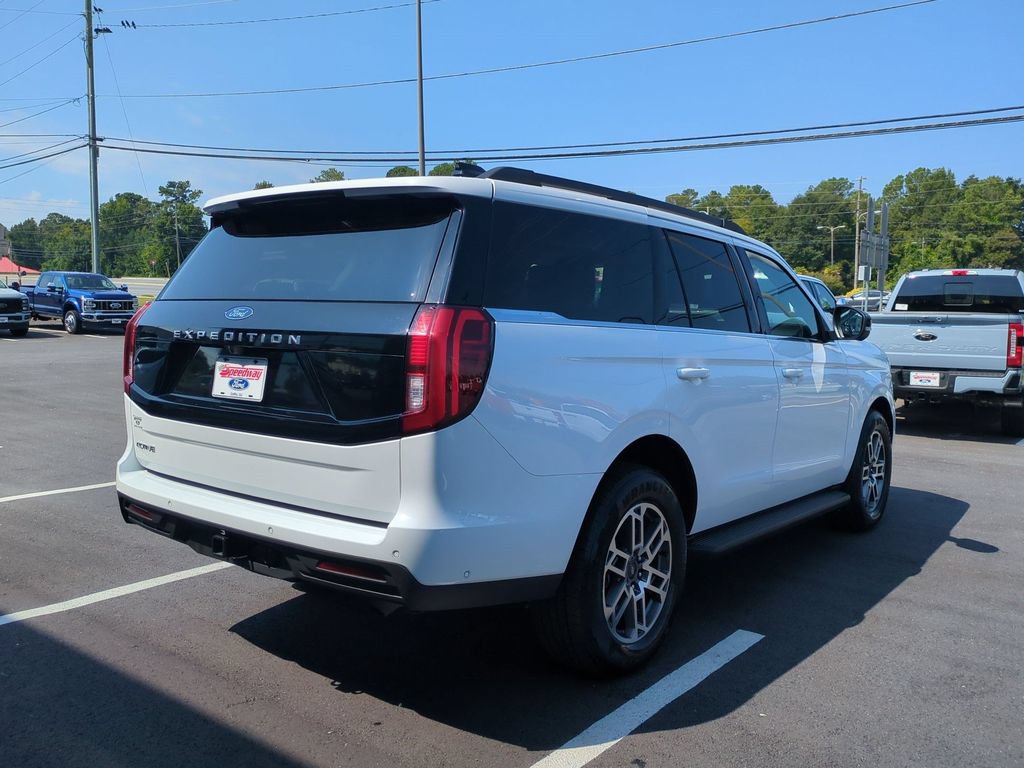 Certified 2025 Ford Expedition Active RWD image 5