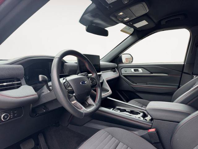 Certified 2025 Ford Explorer ST-Line RWD image 9