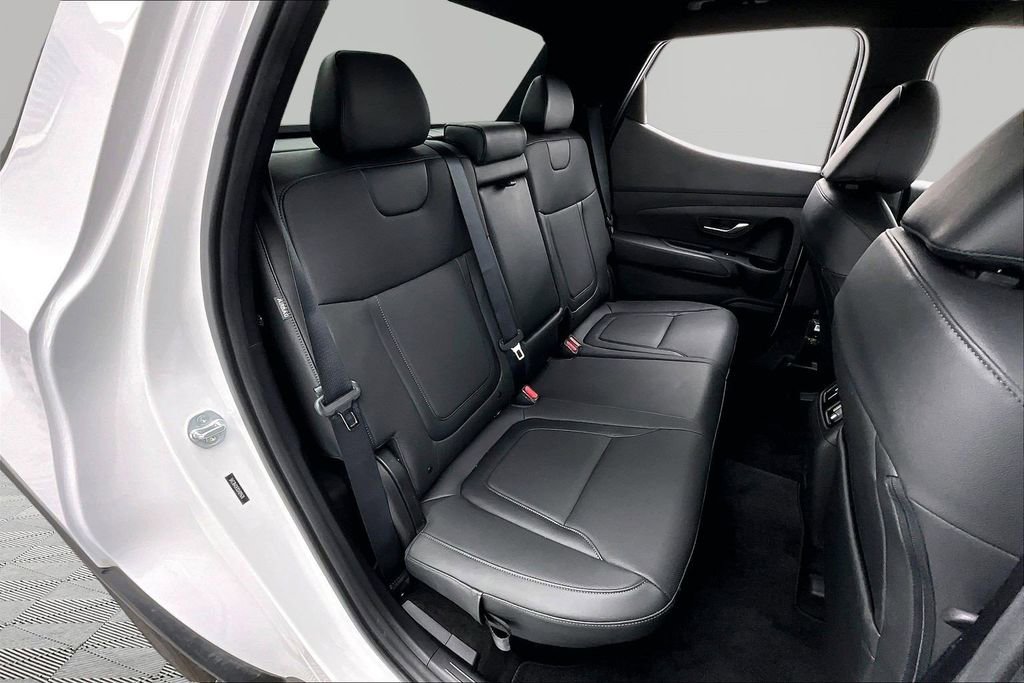 Used 2025 Hyundai Santa Cruz SEL FWD image 28