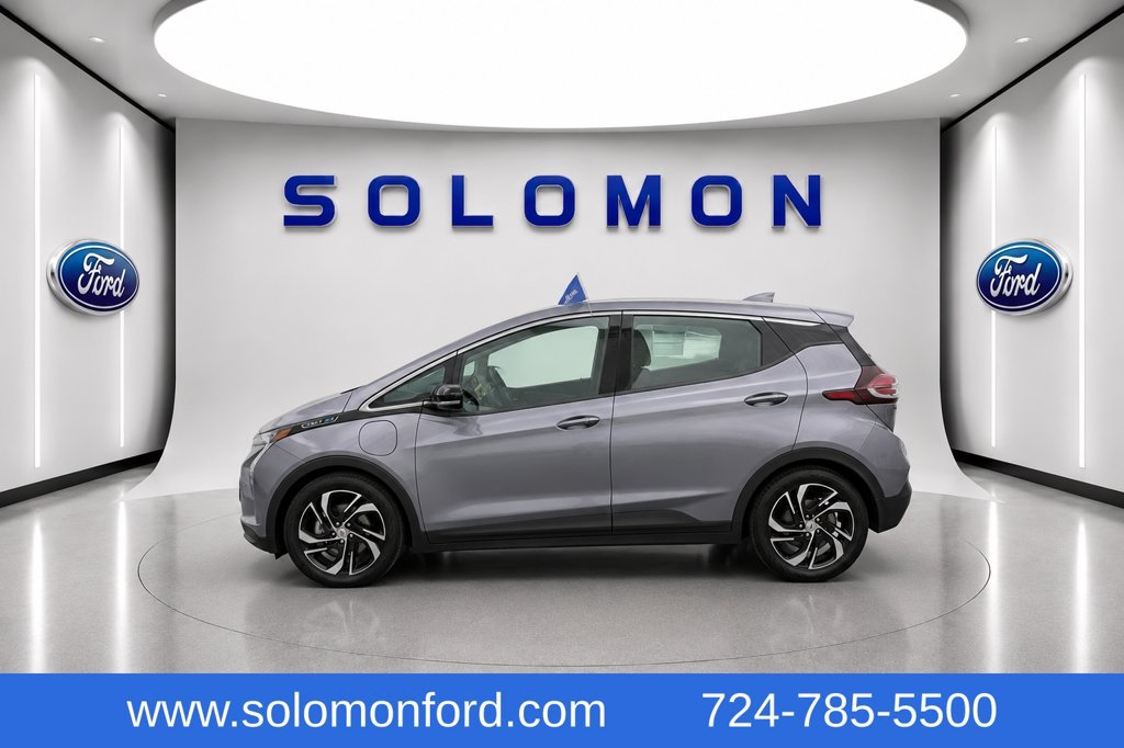 Used 2023 Chevrolet Bolt LT w/ Infotainment Package FWD image 7