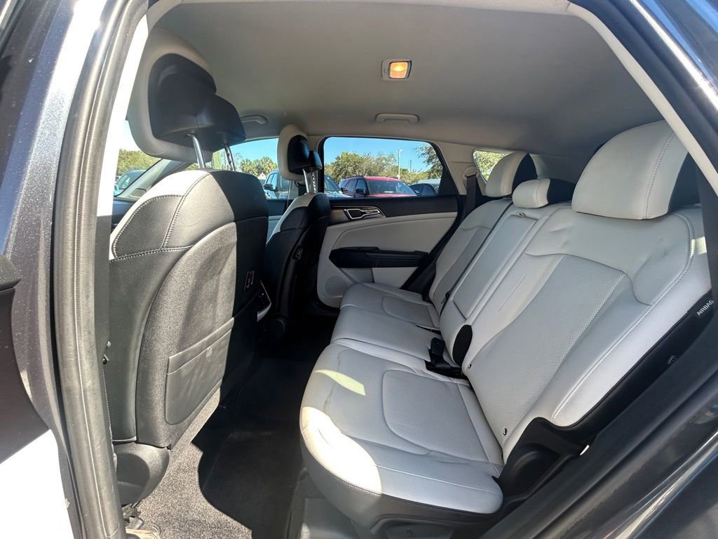Used 2024 Kia Sportage EX image 30
