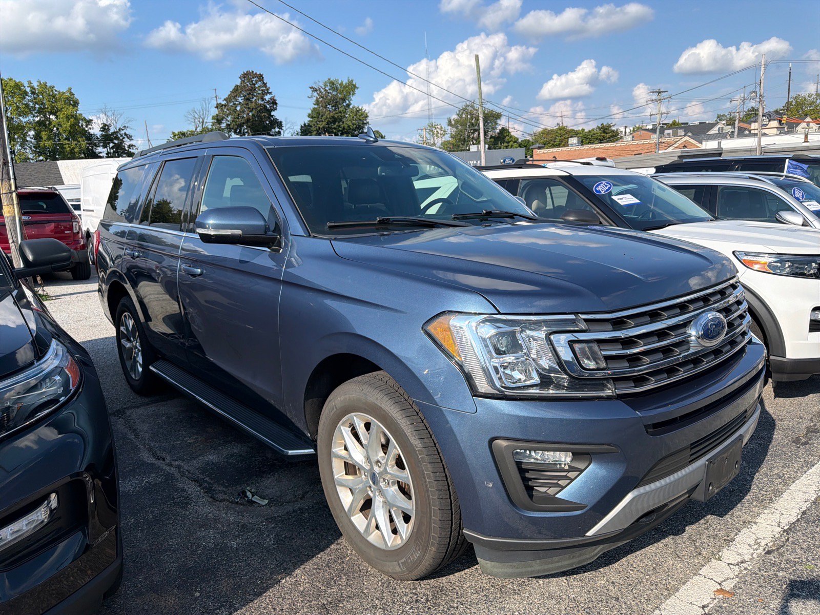 Certified 2020 Ford Expedition XLT w/ Equipment Group 202A AWD/4WD image 3