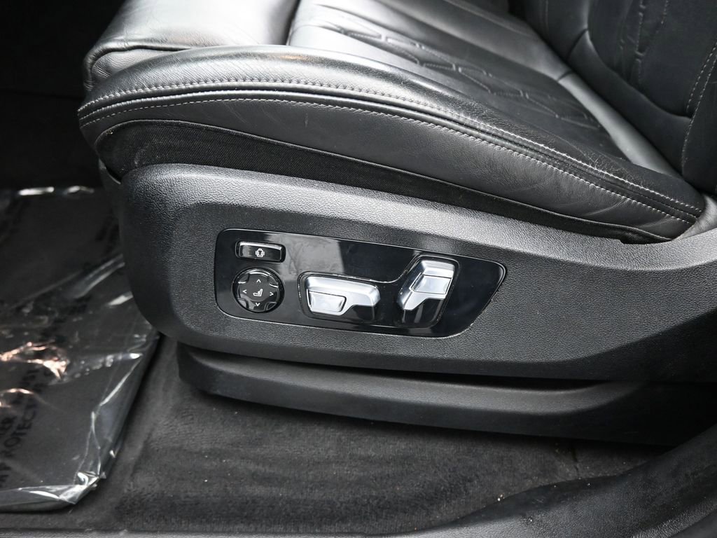 Used 2021 BMW X7 xDrive40i w/ M Sport Package image 11
