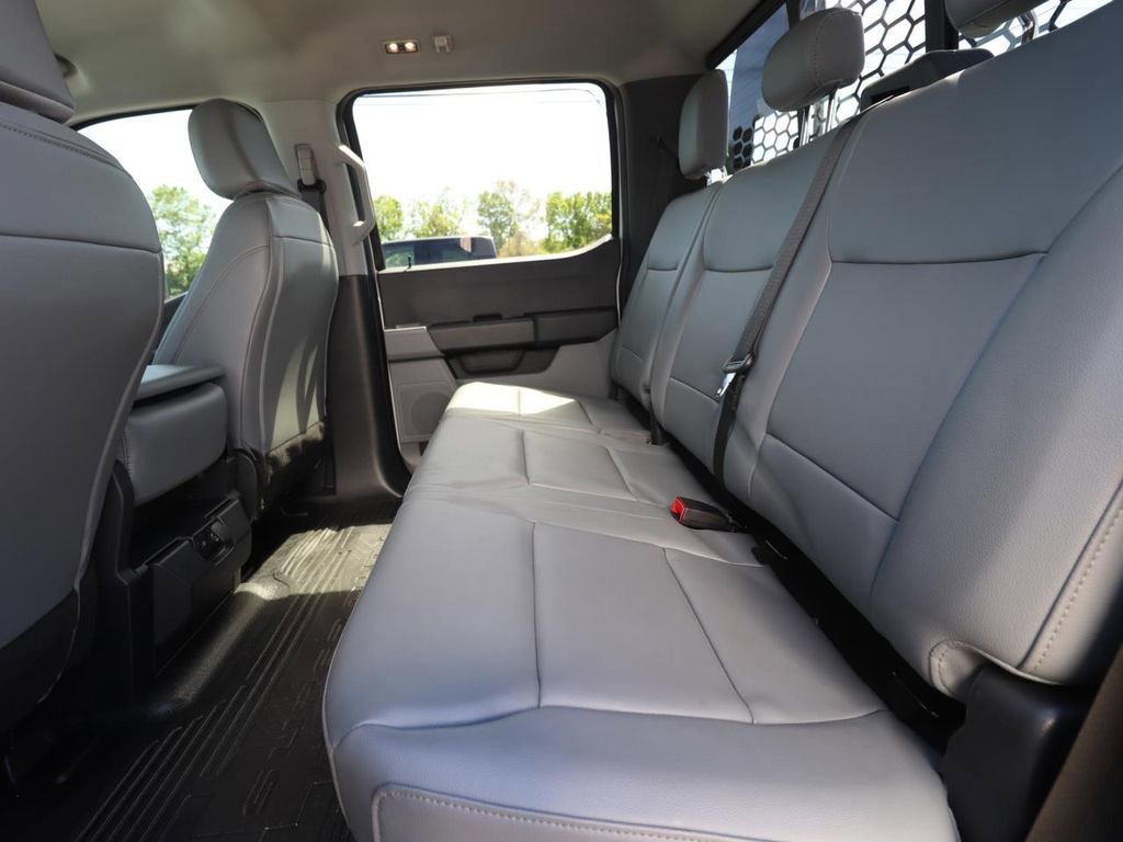 Certified 2025 Ford F350 XL w/ XL Chrome Package image 13