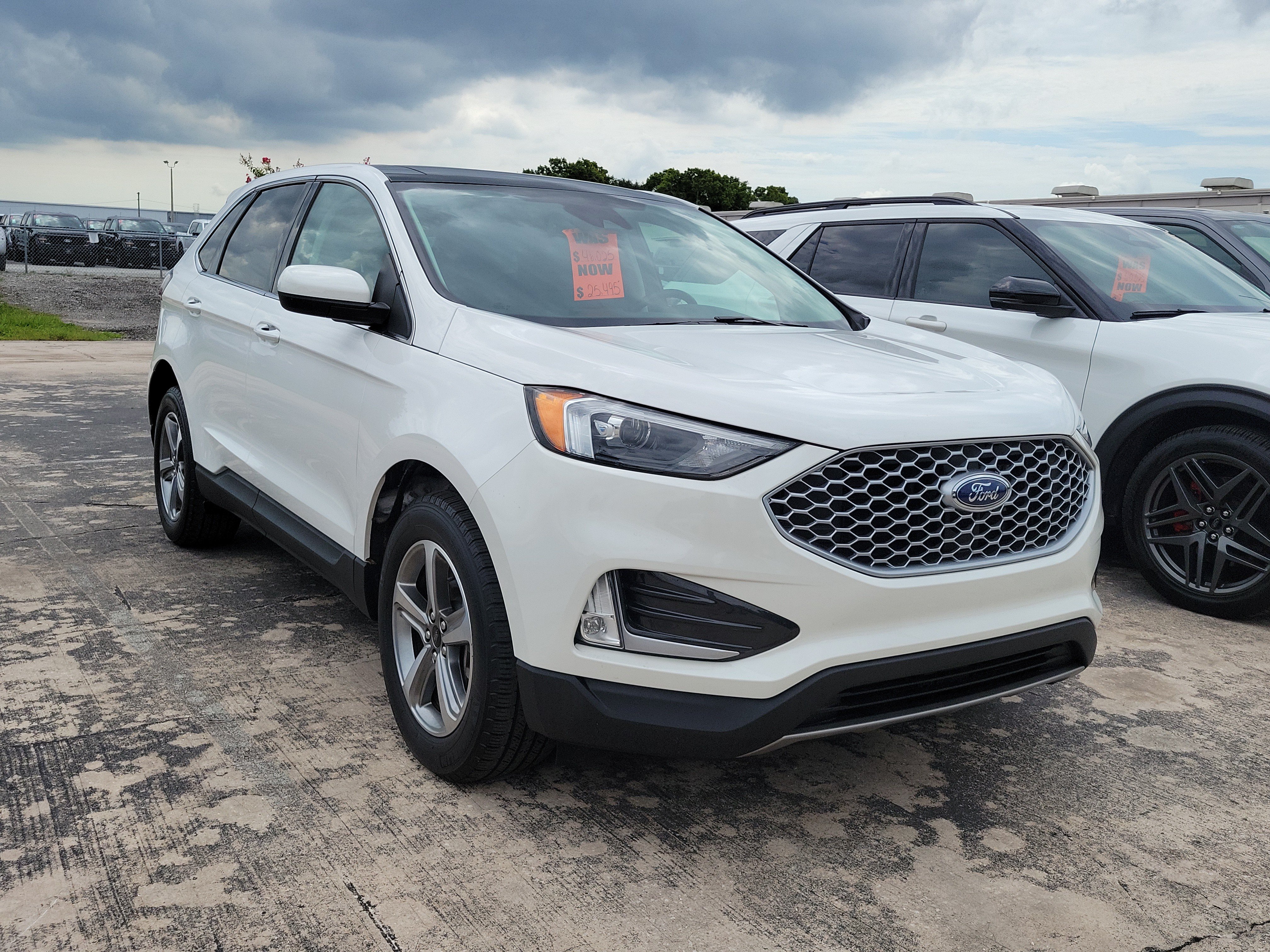 Certified 2023 Ford Edge SEL w/ Convenience Package AWD/4WD image 6