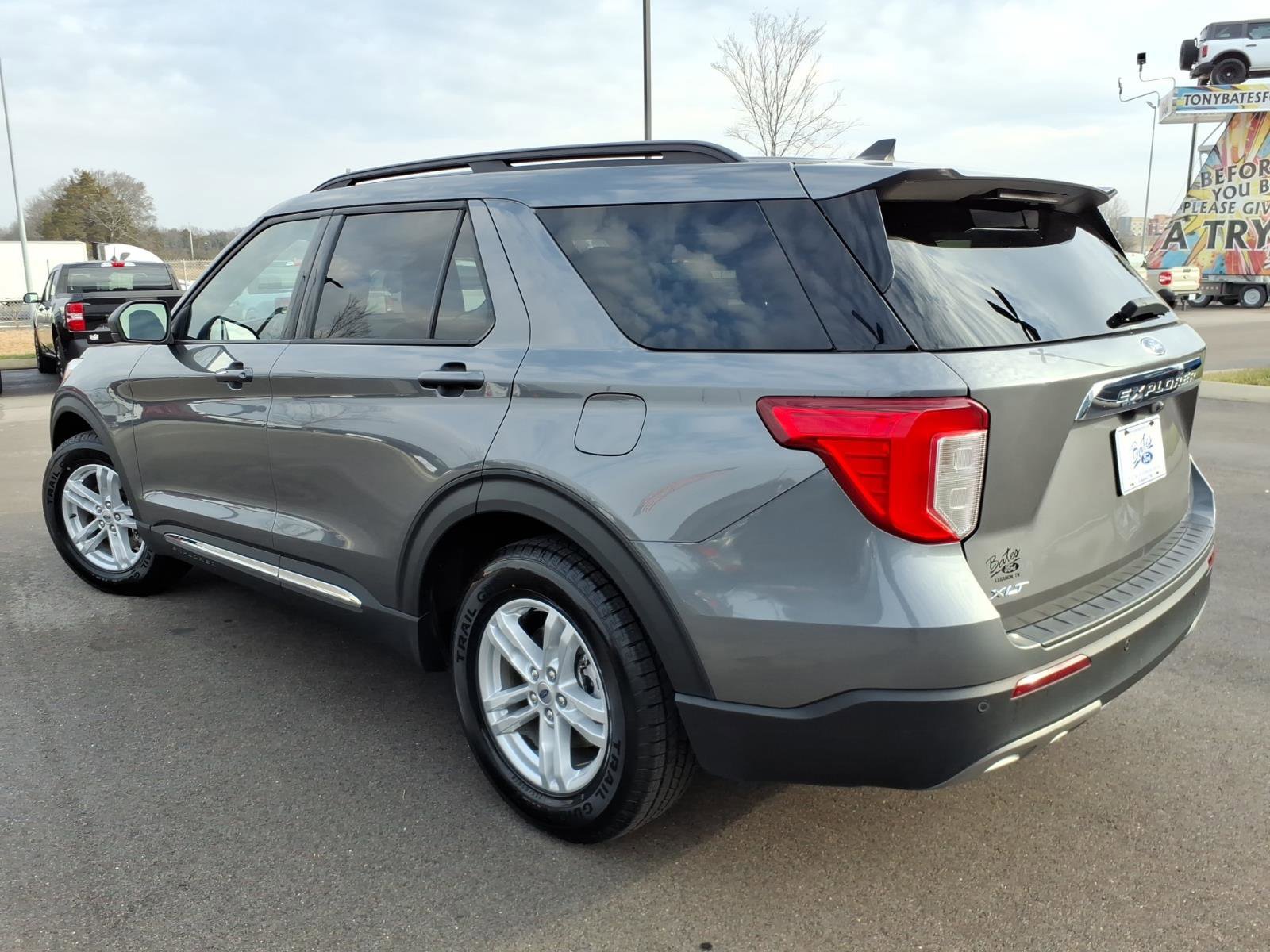 Certified 2024 Ford Explorer XLT w/ Equipment Group 202A image 3