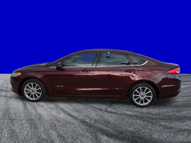 Certified 2017 Ford Fusion SE image 2