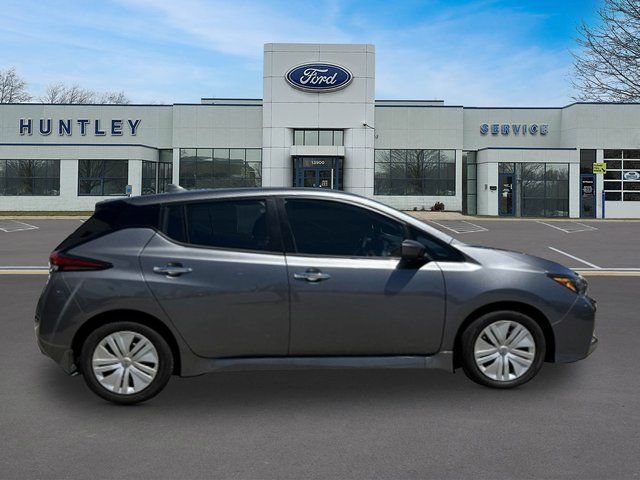 Used 2025 Nissan Leaf S FWD image 5