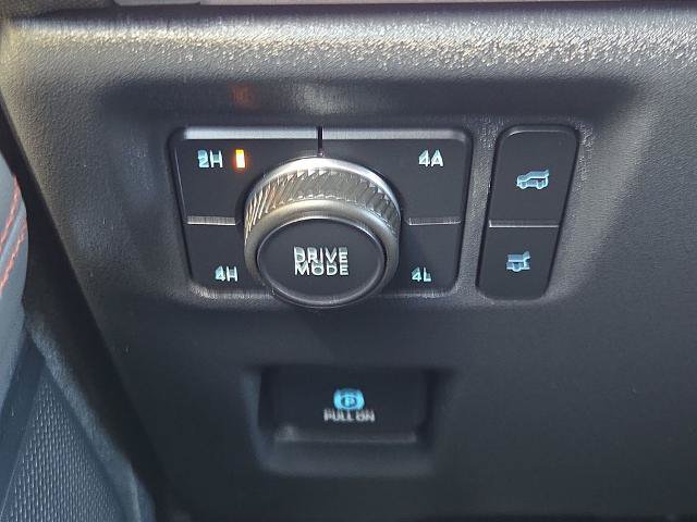 Certified 2025 Ford Expedition Active AWD/4WD image 12