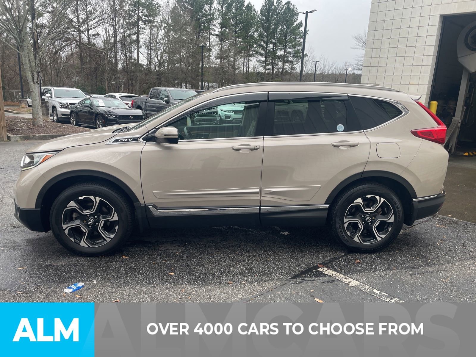 Used 2018 Honda CR-V Touring image 3
