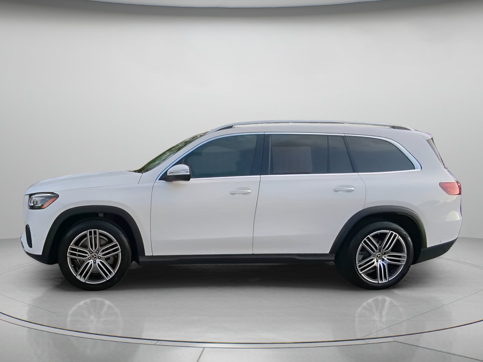 Used 2026 Mercedes-Benz GLS 450 4MATIC image 16