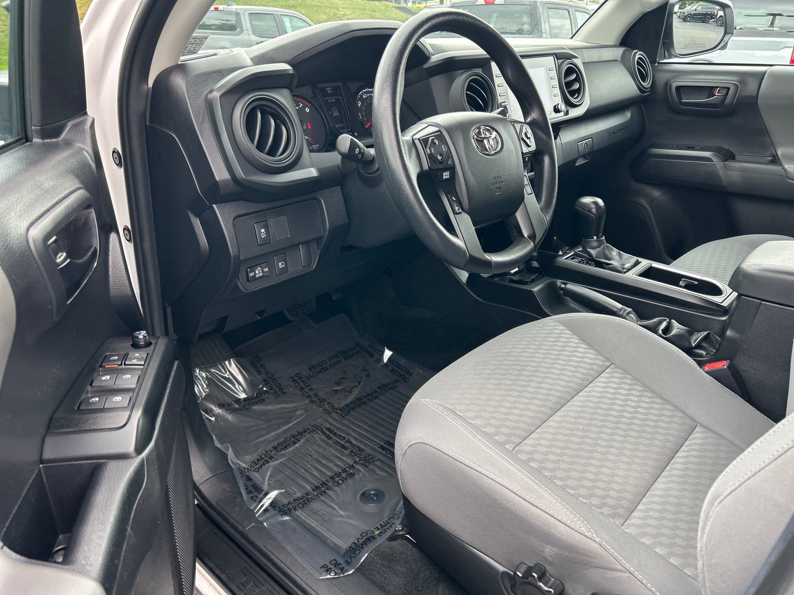 Used 2023 Toyota Tacoma SR AWD/4WD image 5