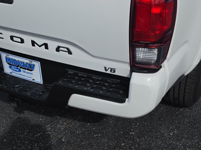 Used 2018 Toyota Tacoma TRD Sport RWD image 8