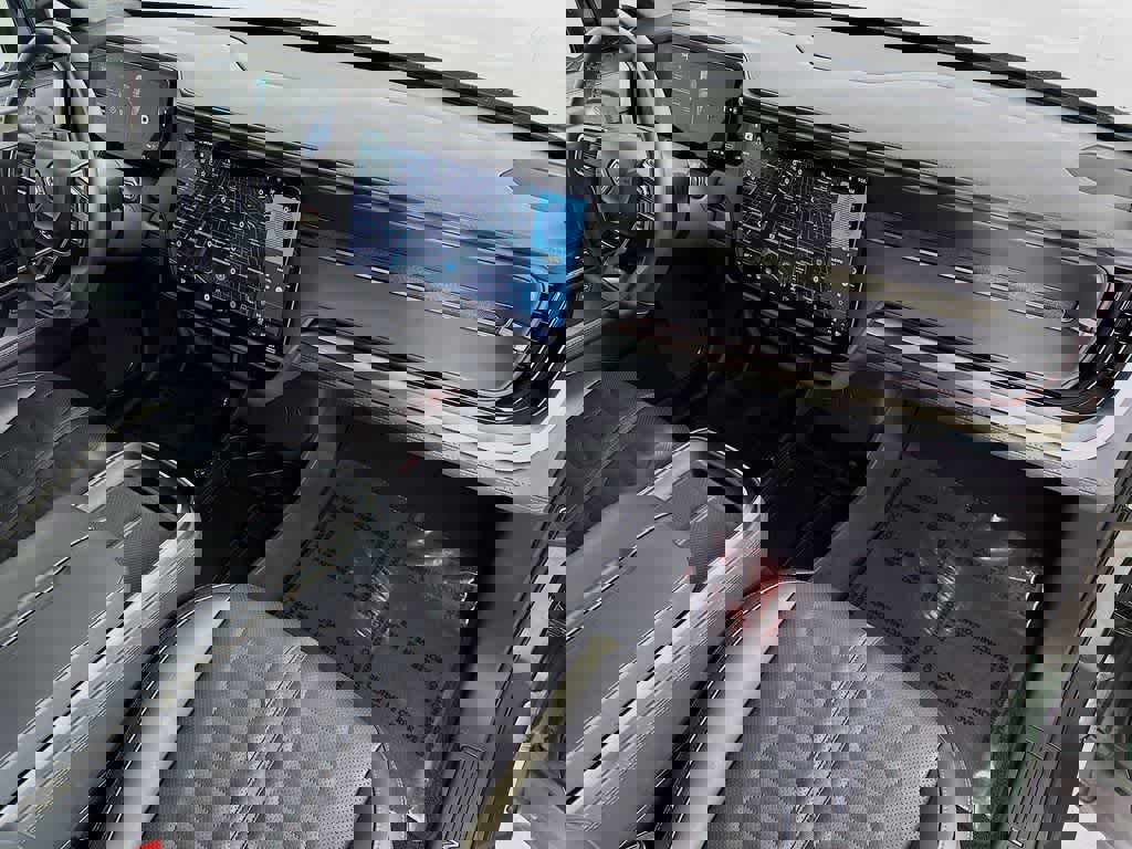 Used 2025 Rivian R1S Adventure AWD/4WD image 33