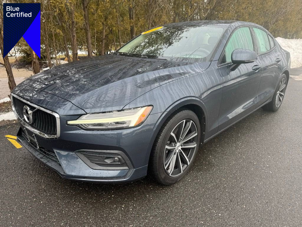Used 2021 Volvo S60 T5 Momentum image 1