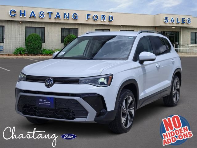 Used 2025 Volkswagen Taos SE AWD/4WD image 1