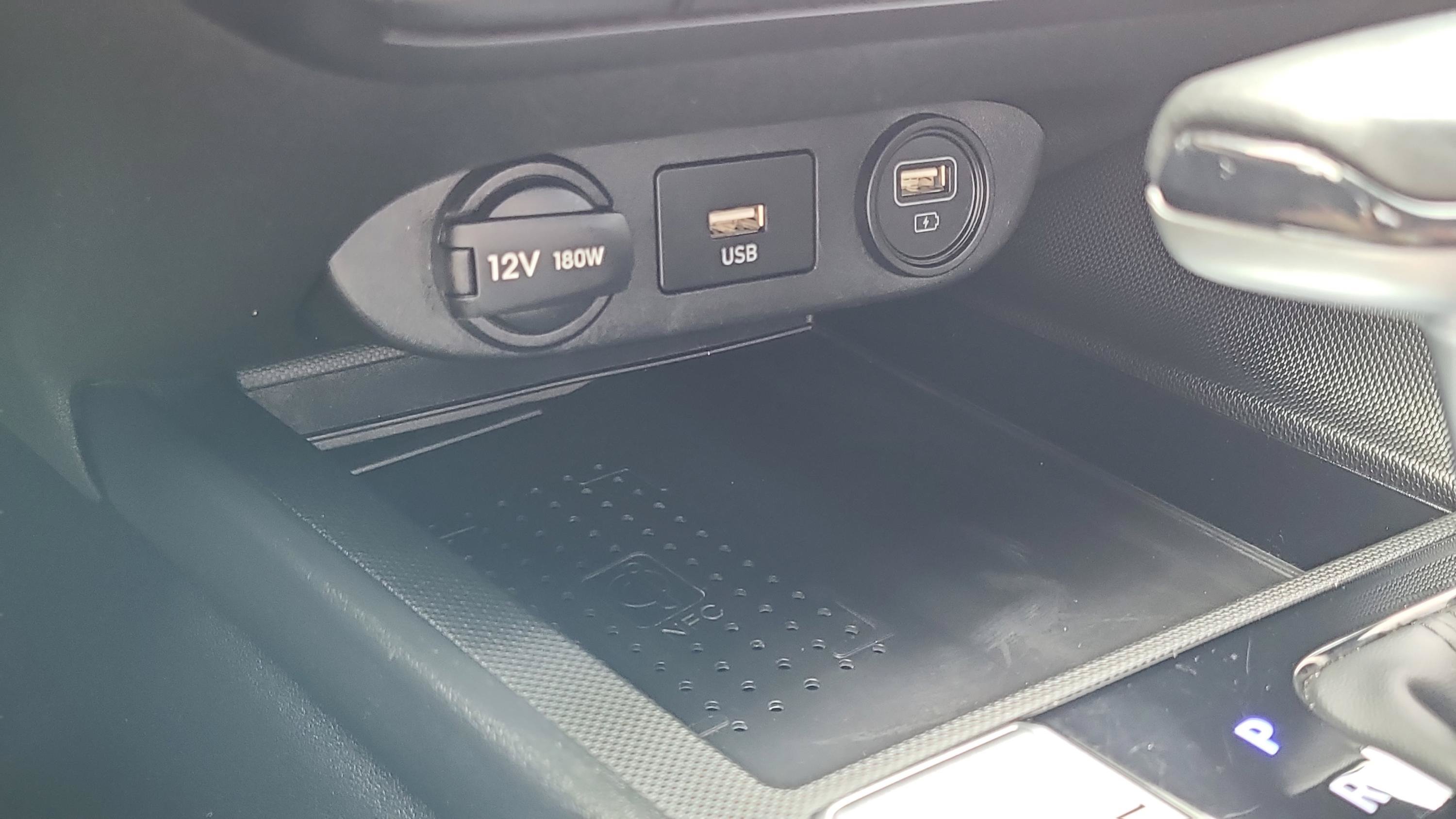 Used 2022 Hyundai Elantra Limited w/ Cargo Package FWD image 25