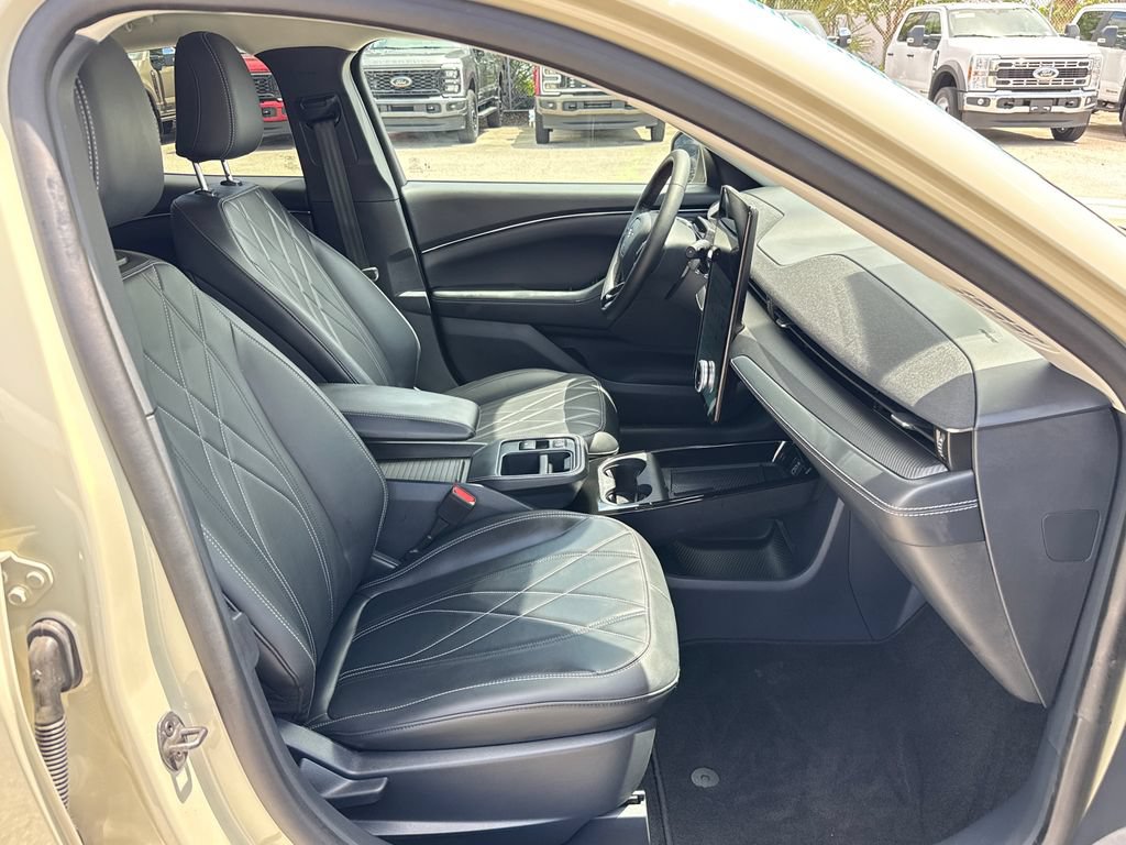 Certified 2025 Ford Mustang Mach-E Select RWD image 29