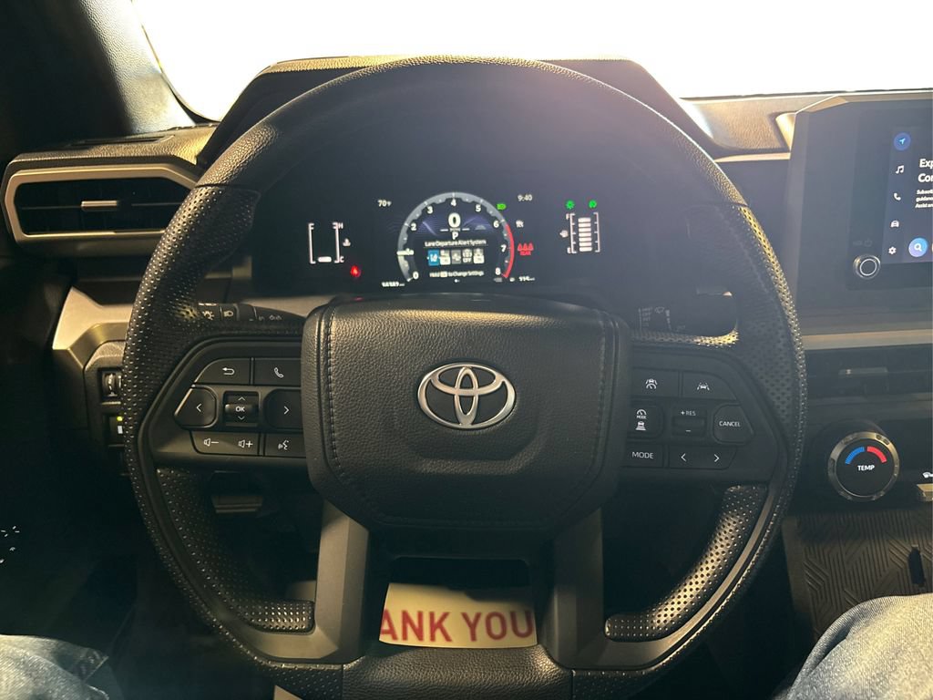 Used 2025 Toyota Tacoma SR5 AWD/4WD image 28