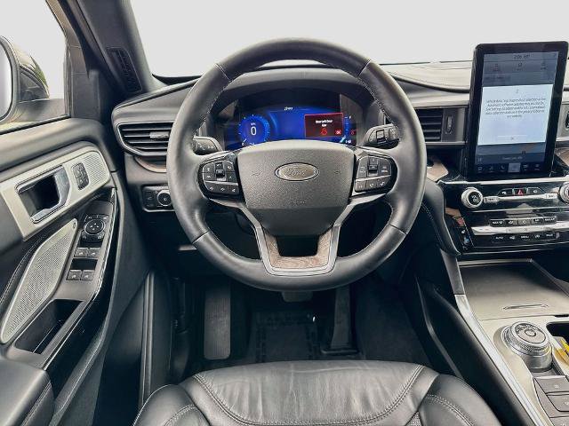 Certified 2022 Ford Explorer Platinum w/ Equipment Group 601A AWD/4WD image 19