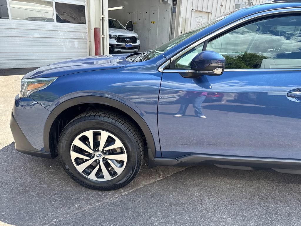Used 2022 Subaru Outback Premium w/ Popular Package #1 AWD/4WD image 34