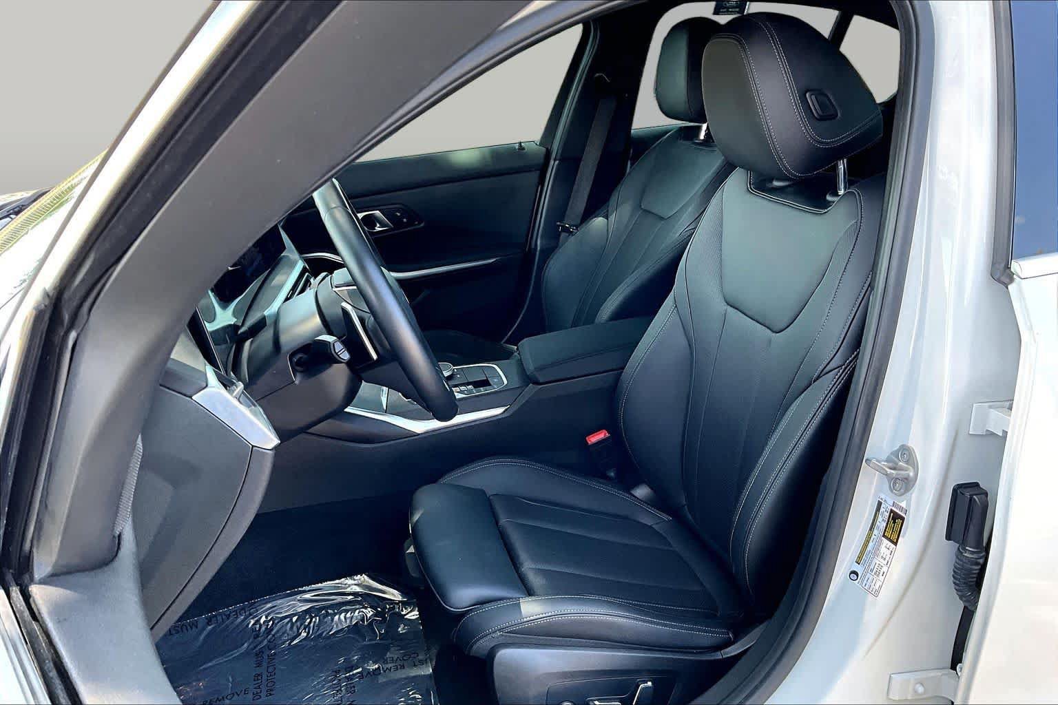 Used 2024 BMW 330i Sedan w/ Convenience Package RWD image 8