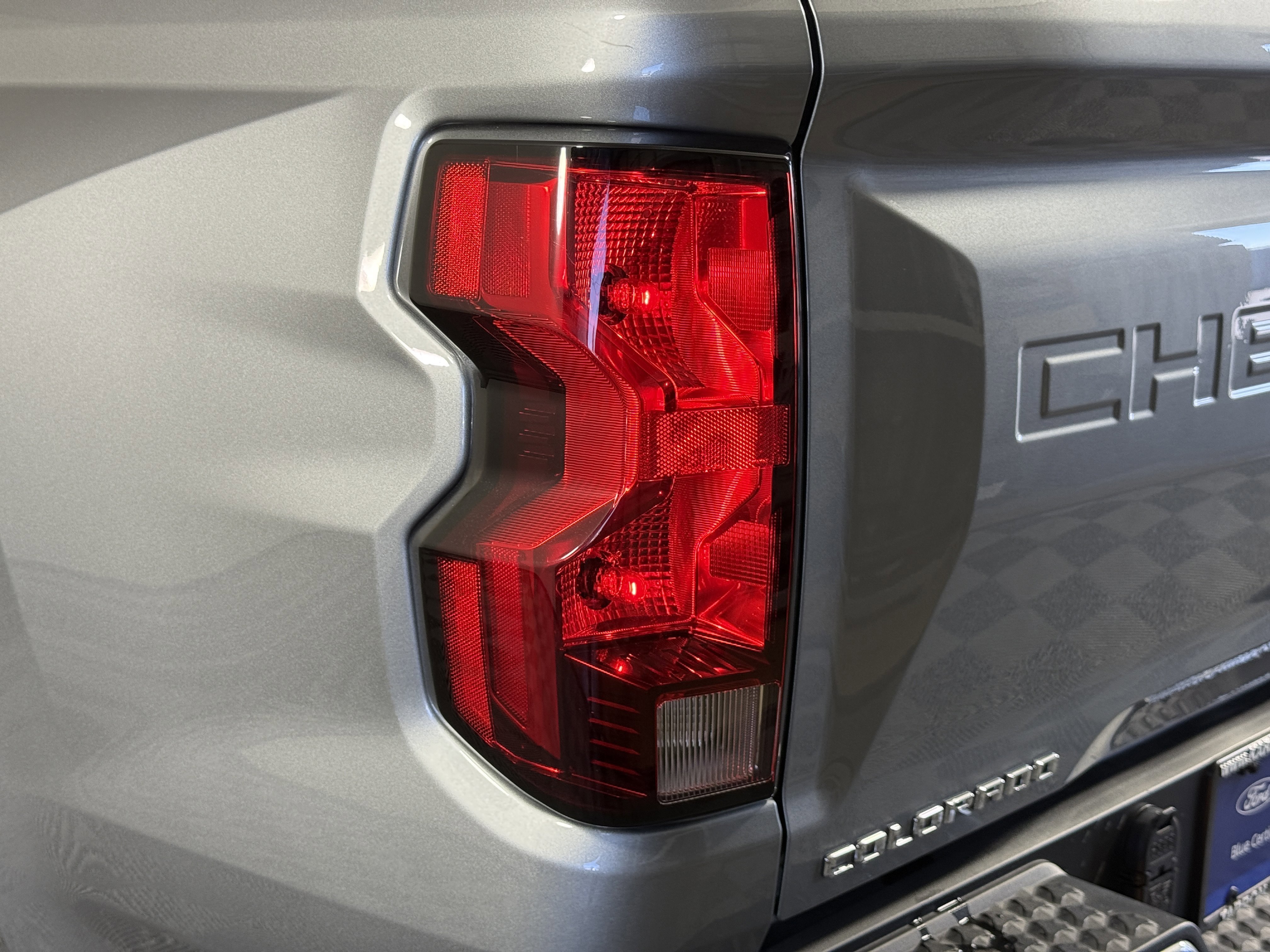 Used 2024 Chevrolet Colorado LT w/ LT Convenience Package II image 8