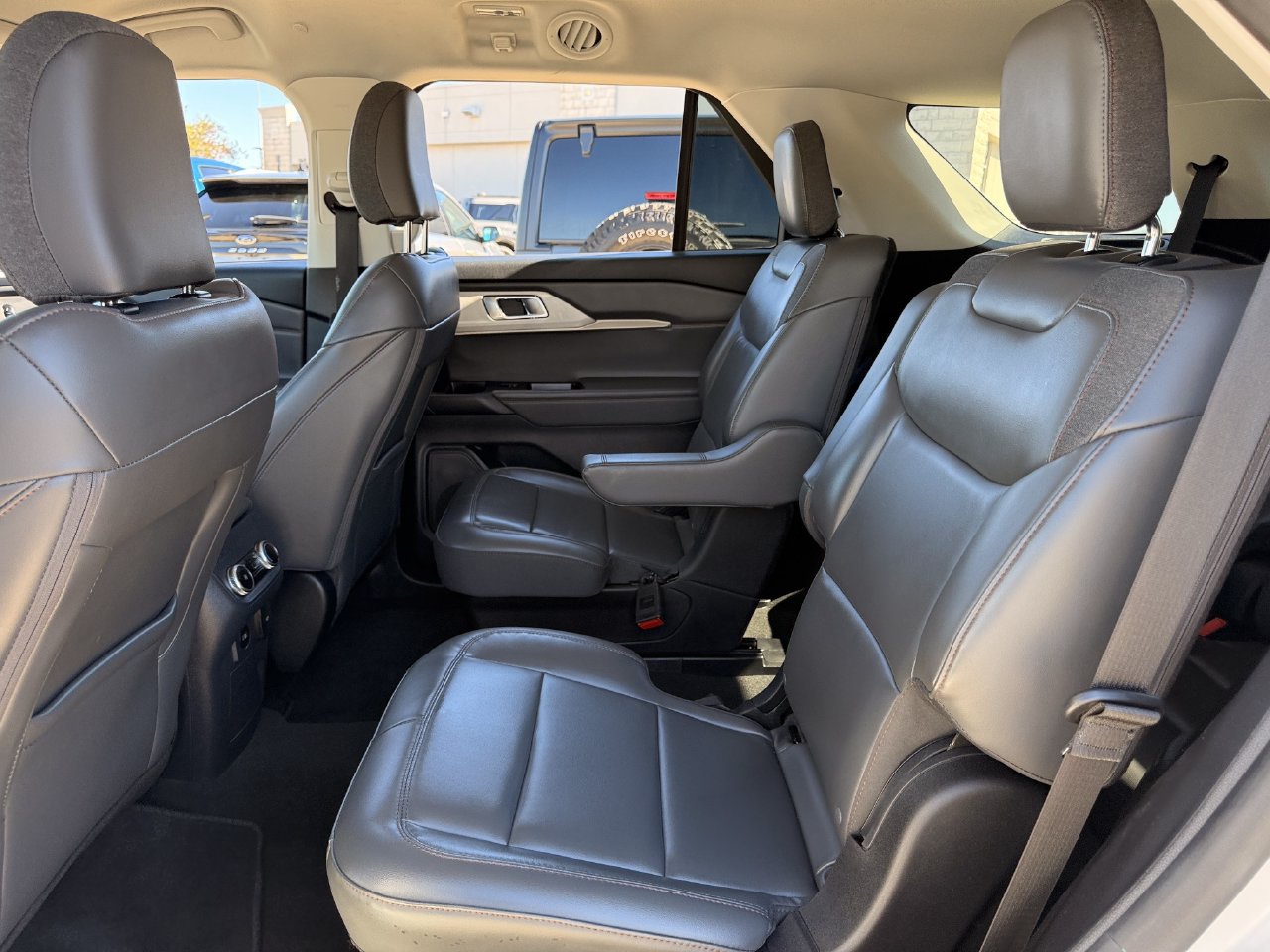 Certified 2025 Ford Explorer Active w/ Active Comfort Package RWD image 25