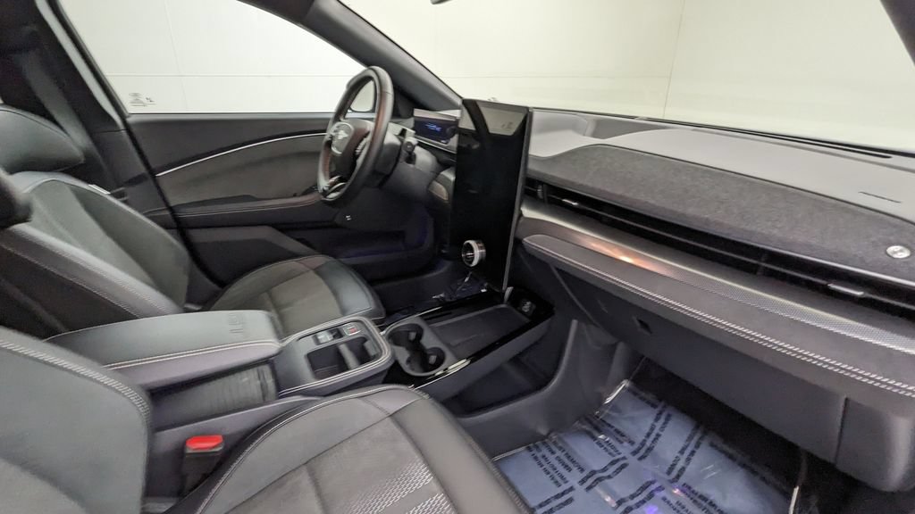 Certified 2025 Ford Mustang Mach-E GT AWD/4WD image 38