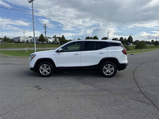 Used 2024 GMC Terrain SLE AWD/4WD image 8