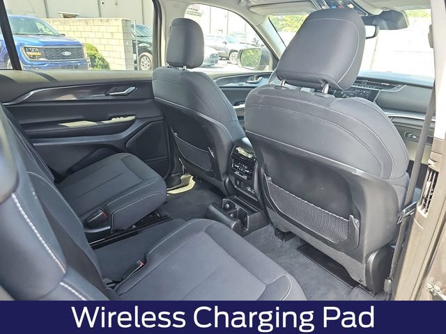 Used 2023 Jeep Grand Cherokee L Laredo w/ Luxury Tech Group I AWD/4WD image 13