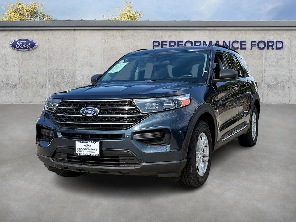 Certified 2023 Ford Explorer XLT RWD image 2