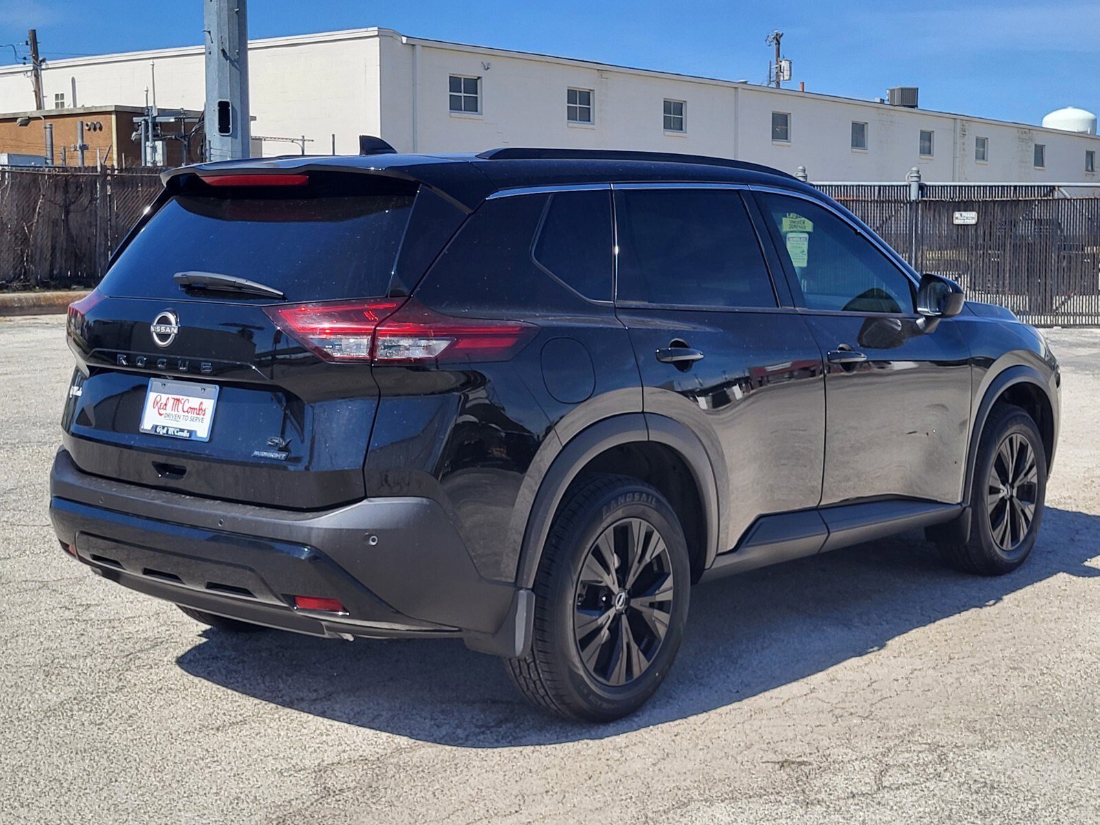 Used 2023 Nissan Rogue SV w/ SV Premium B Package image 4