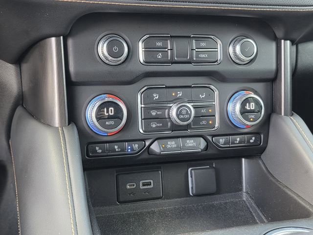 Used 2023 GMC Yukon AT4 w/ Technology Package AWD/4WD image 23