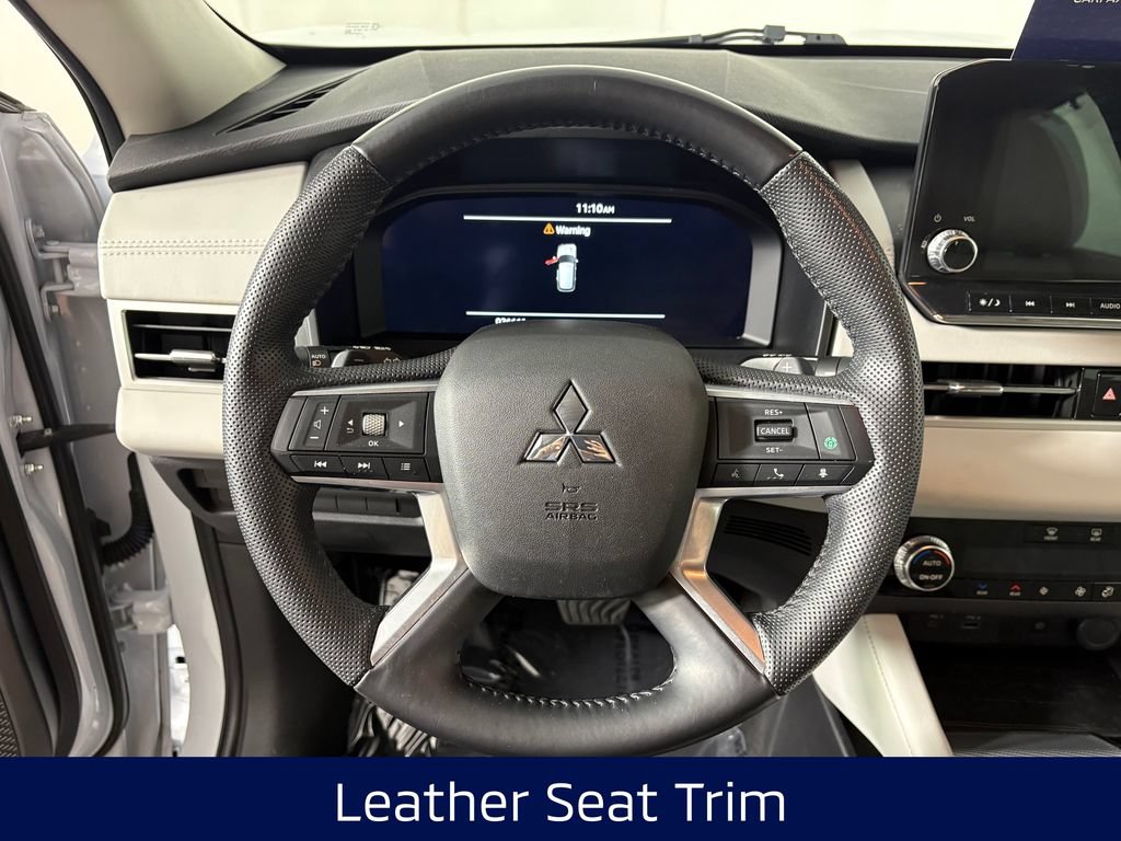 Used 2023 Mitsubishi Outlander SEL FWD image 15
