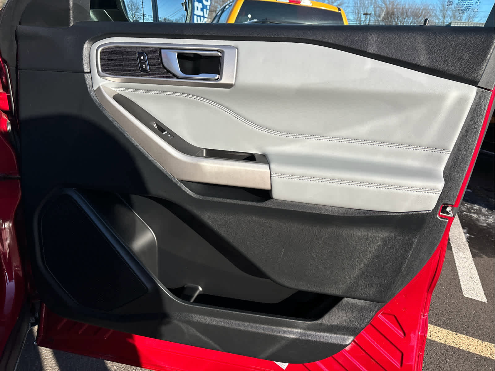 Certified 2023 Ford Explorer XLT w/ Equipment Group 202A image 31