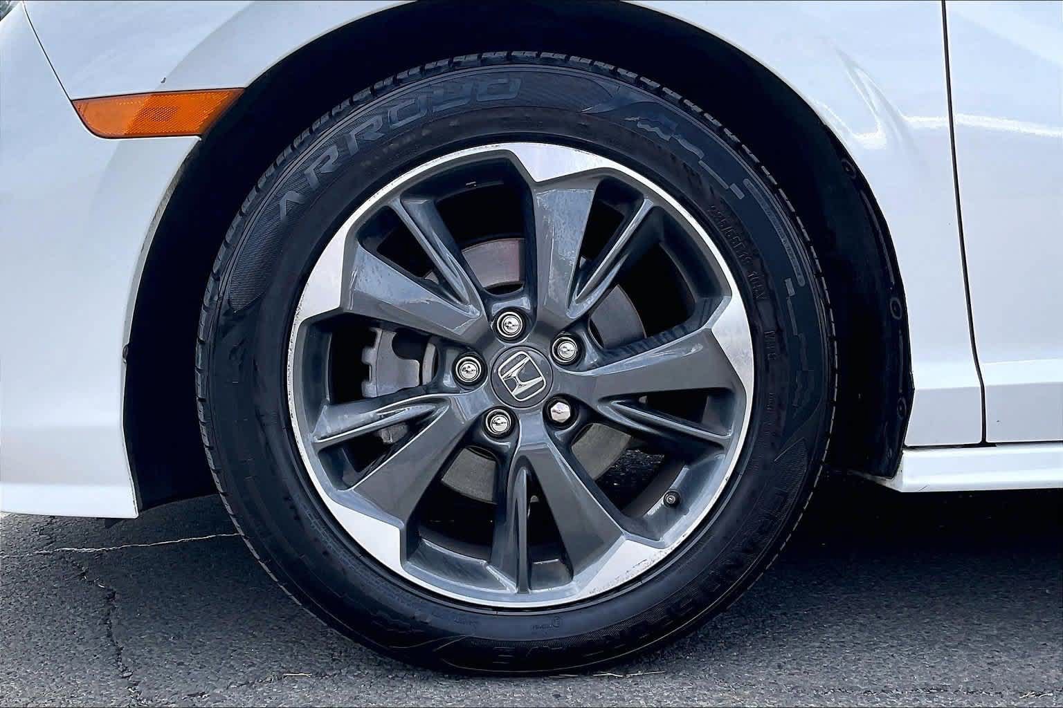 Used 2023 Honda Odyssey Elite image 8
