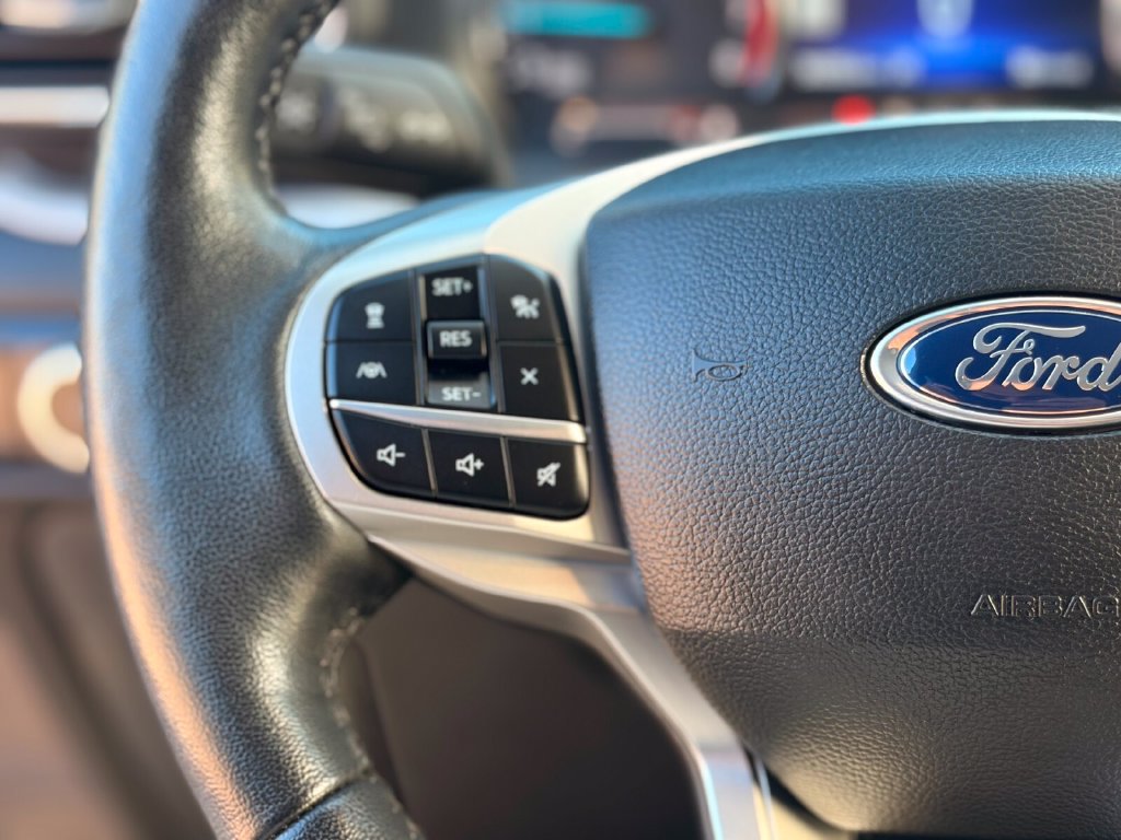 Certified 2023 Ford Explorer XLT w/ Equipment Group 202A AWD/4WD image 29