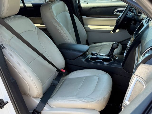 Certified 2018 Ford Explorer Limited AWD/4WD image 34