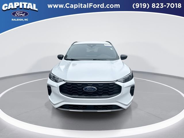 Certified 2023 Ford Escape ST-Line w/ Tech Pack #1 image 9