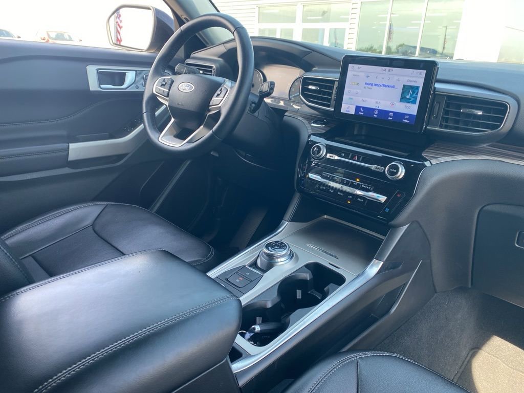 Certified 2024 Ford Explorer Limited image 5