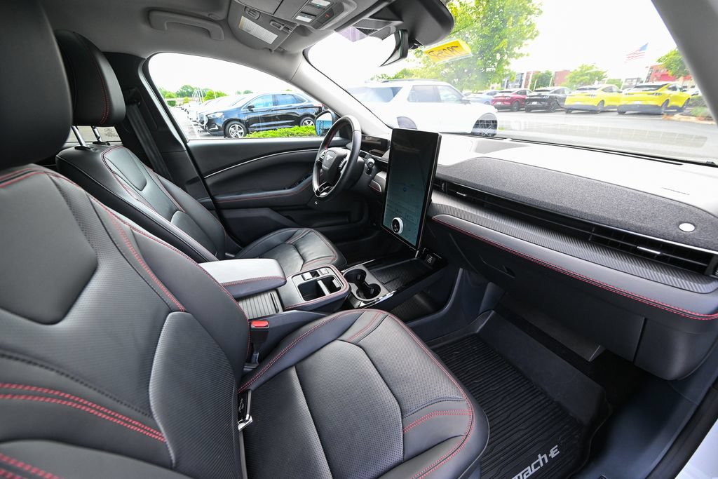 Certified 2025 Ford Mustang Mach-E Premium w/ Sport Appearance Package AWD/4WD image 24